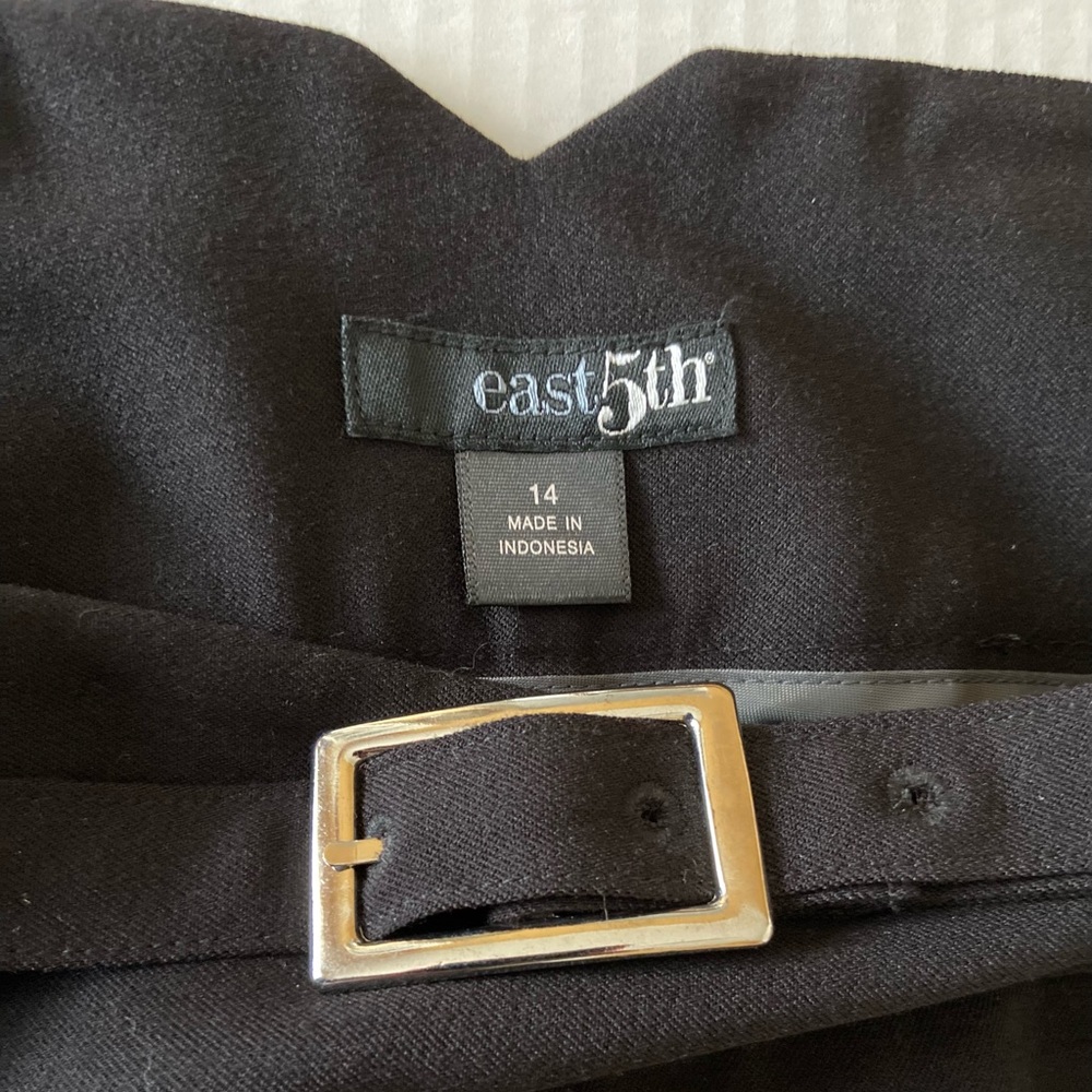 East 5th brand women’s mid length skirt